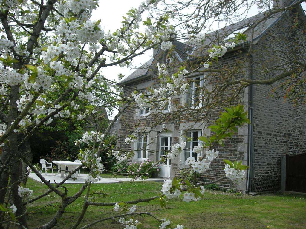 St Michel Villa Vains ภายนอก รูปภาพ